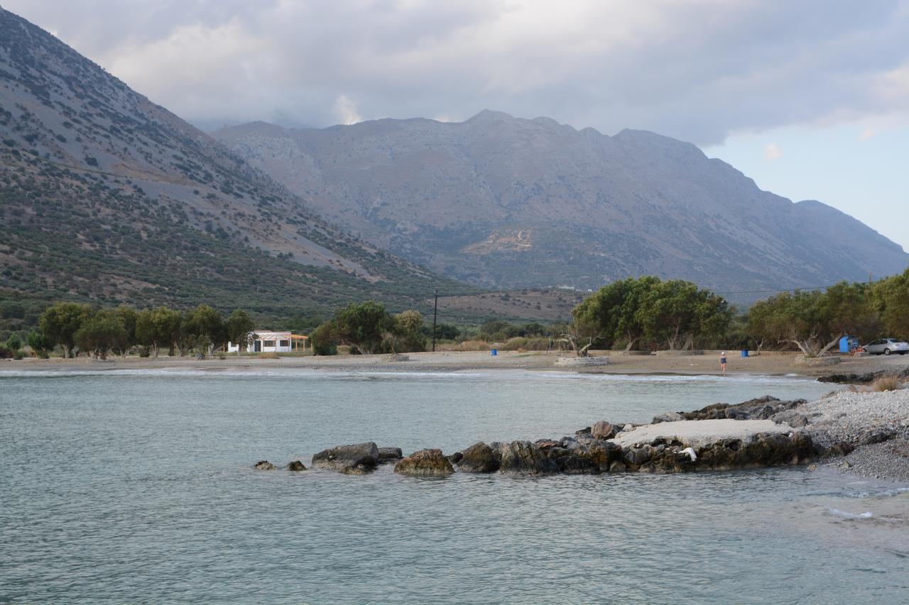 Tholos Rooms Kavoúsion Екстериор снимка