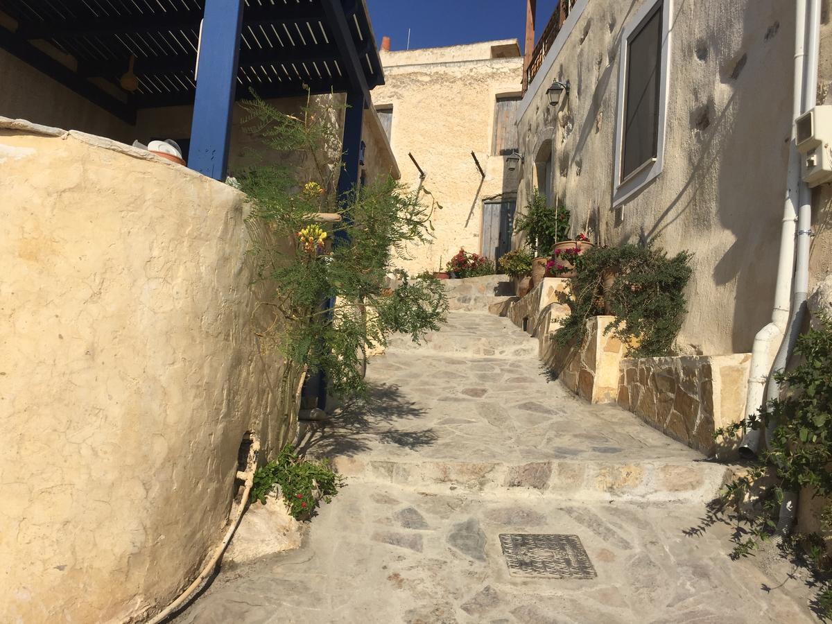 Tholos Rooms Kavoúsion Екстериор снимка