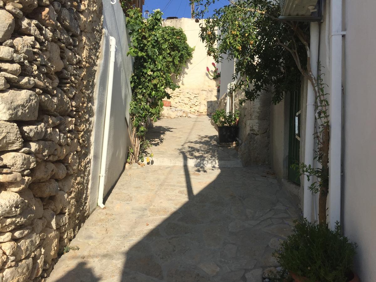 Tholos Rooms Kavoúsion Екстериор снимка