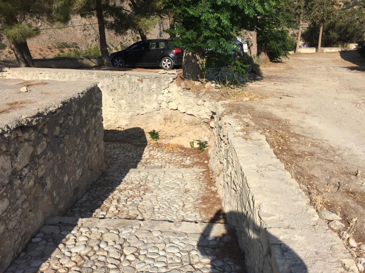 Tholos Rooms Kavoúsion Екстериор снимка