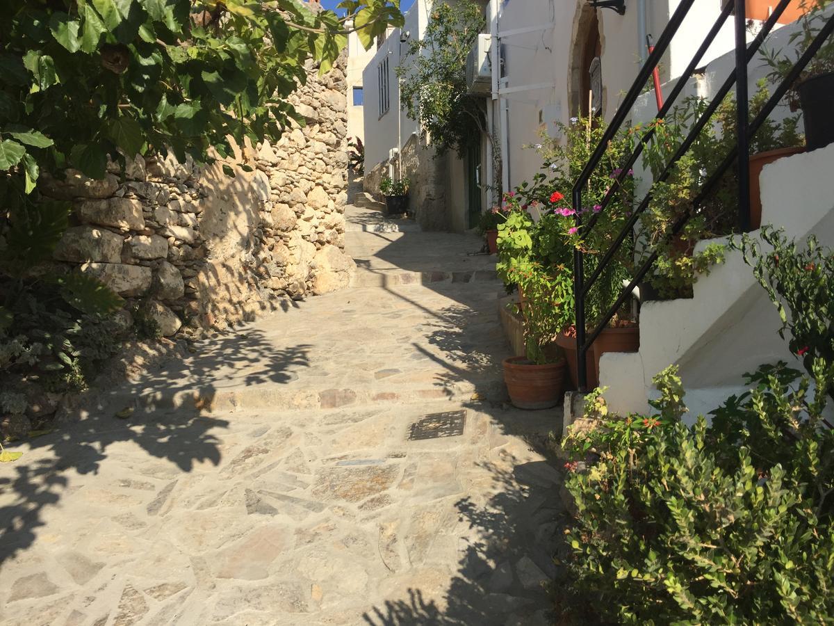 Tholos Rooms Kavoúsion Екстериор снимка