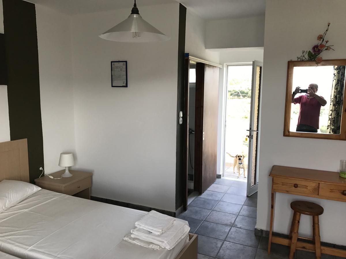 Tholos Rooms Kavoúsion Екстериор снимка