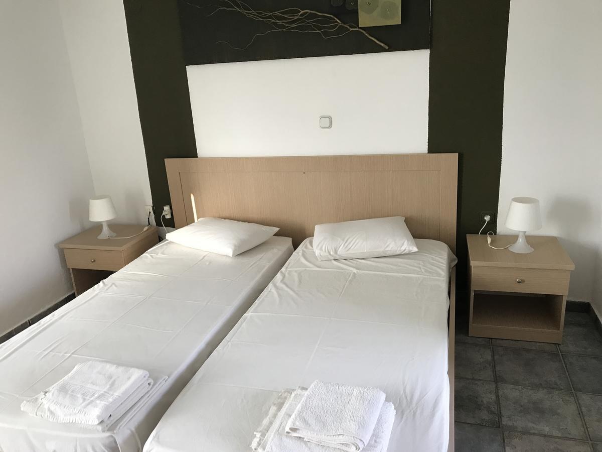 Tholos Rooms Kavoúsion Екстериор снимка