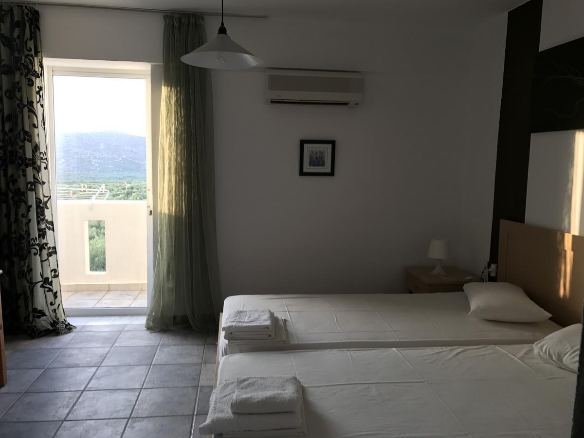 Tholos Rooms Kavoúsion Екстериор снимка