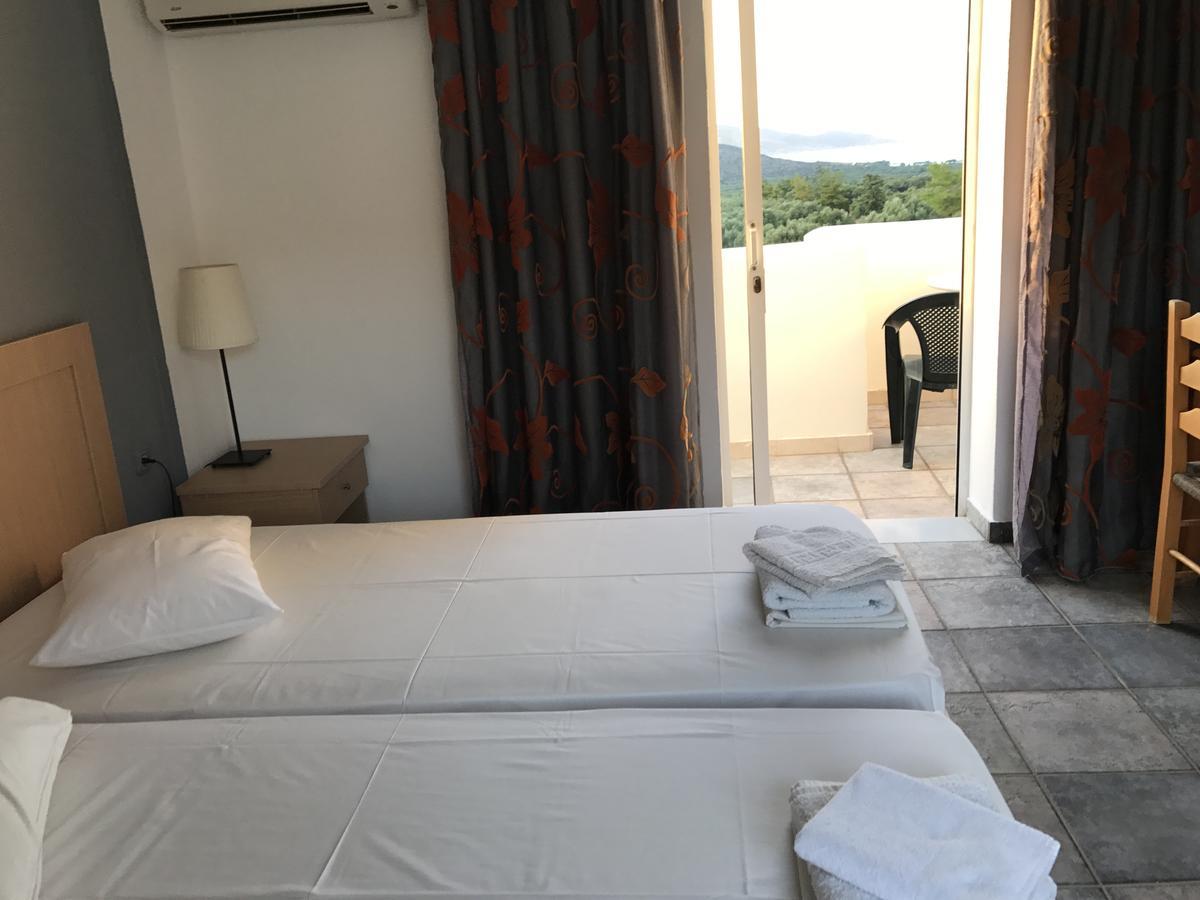 Tholos Rooms Kavoúsion Екстериор снимка