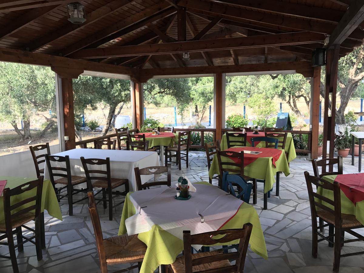 Tholos Rooms Kavoúsion Екстериор снимка